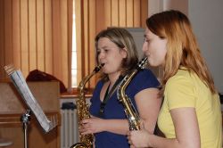 1272104925_saxofony.jpg