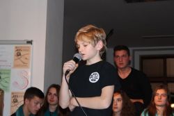 Krásné Vánoce a šťastný nový rok s pěveckým sborem