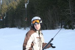 1204711136_img_2381.jpg