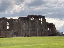 4. Kenilworth castle2.jpg