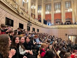 Publikum se těší.jpeg