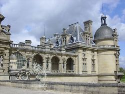 1210064280_chantilly2.jpg
