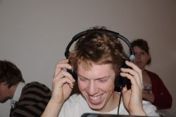 1239804763_103.jpg